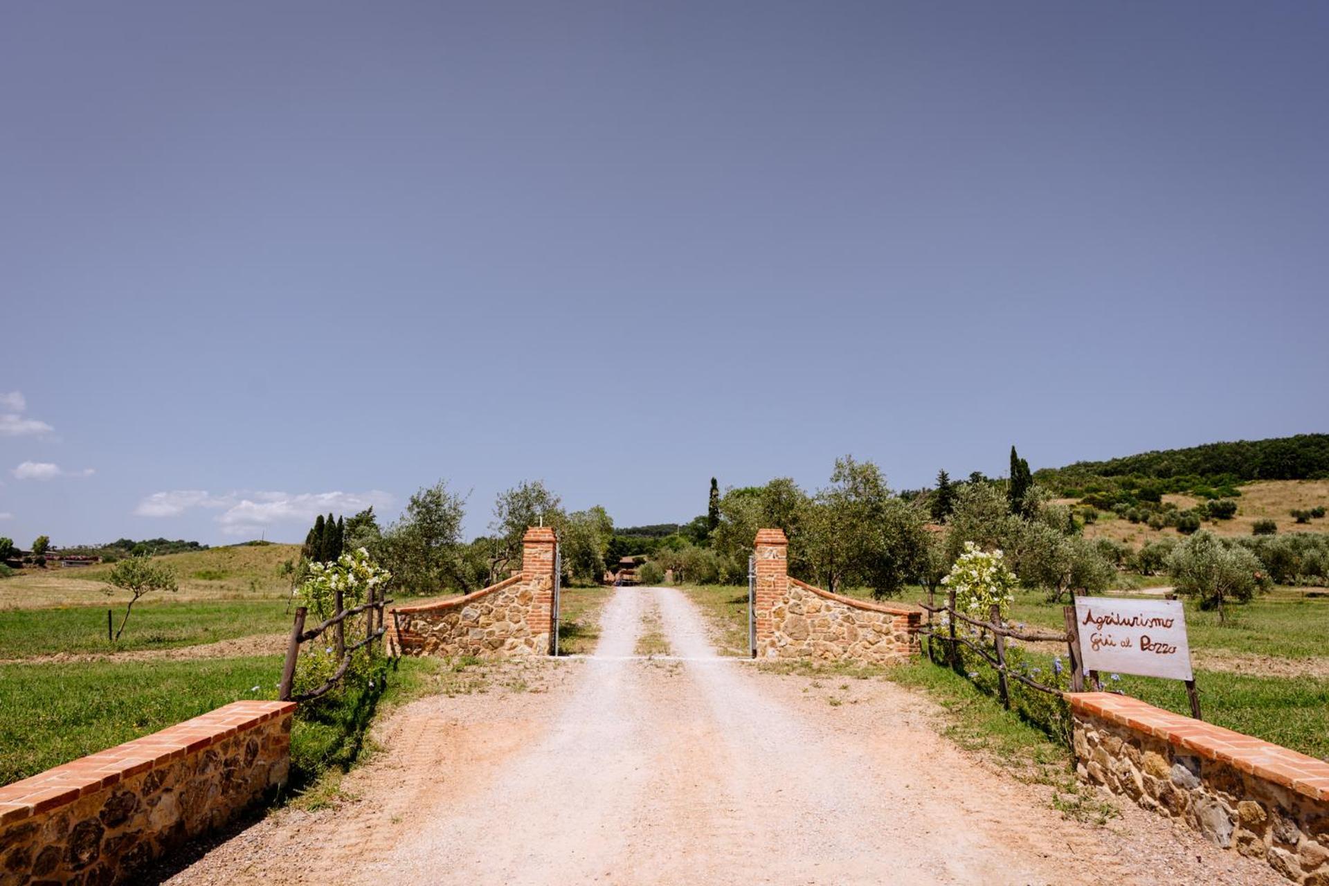 Agriturismo Giu Al Pozzo Gavorrano Luaran gambar